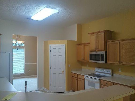 4th image of 3178 Border Creek Rd