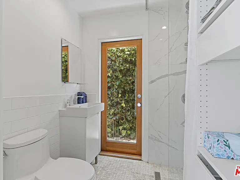 835 N Harper Ave — Photo 11