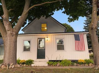 320 N Chestnut St, Reed City, MI 49677
