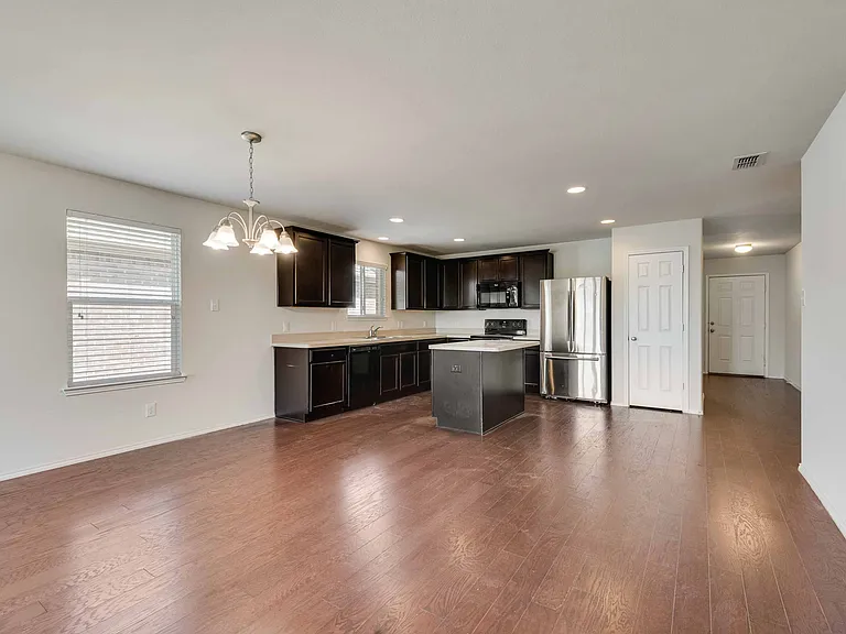 3004 Pinyon Pl — Photo 4