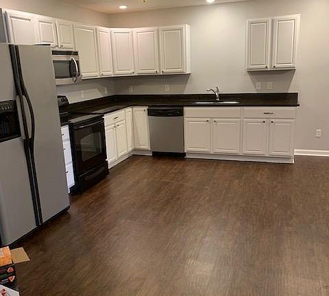 2nd image of 214 Rystan Pl