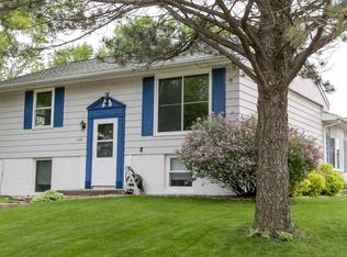 3139 Coral Ln SW, Cedar Rapids, IA 52404