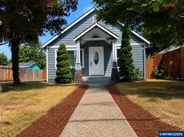 421 Stark St, Woodburn, OR 97071