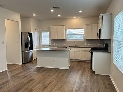316 Wolf Springs Rd — Photo 3