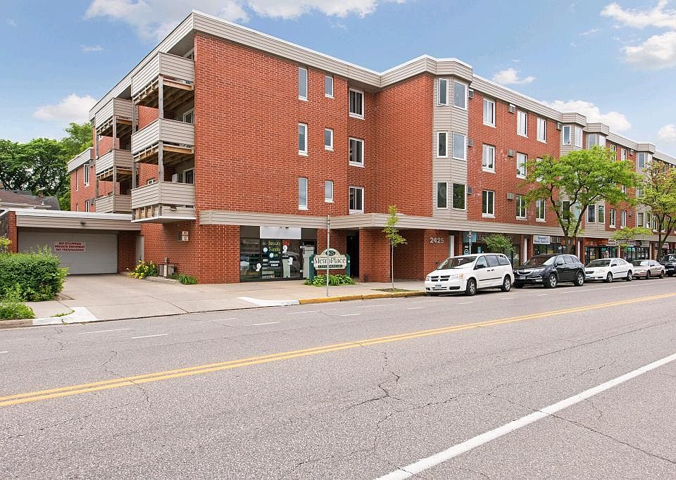 1st image of 2425 E Franklin Ave APT 412
