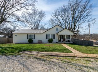 107 Center St, Crocker, MO 65452