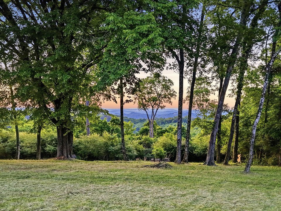 1st image of 6556 Fairview Rd