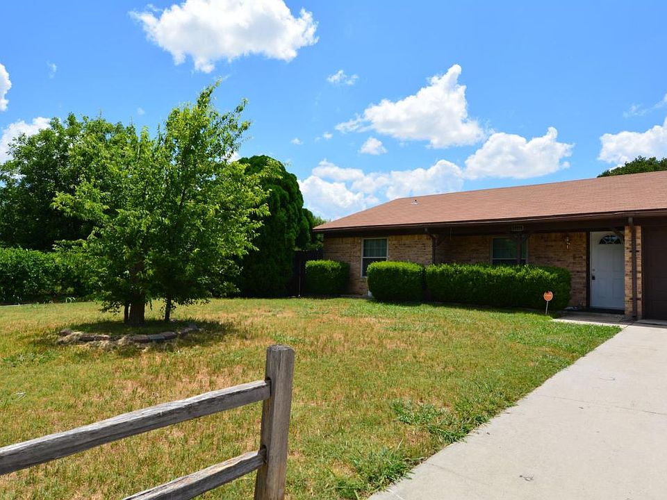 1st image of 1606 Phyllis Dr