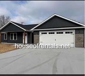 1st image of 102 Townhouse Dr
