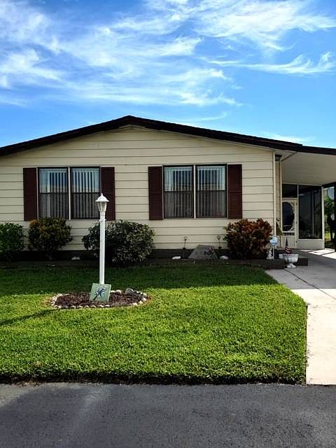 1st image of 456 Waveside Dr