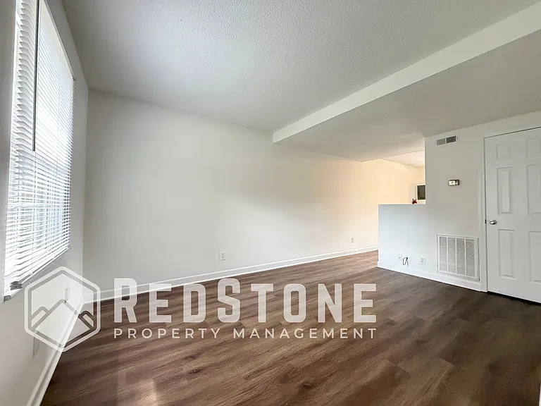 1730 Wood Ave #A — Photo 1