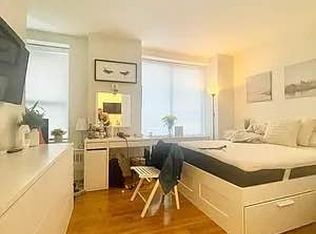 112 E 40th St #6B, New York, NY 10016