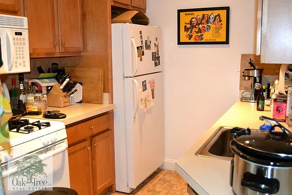 Rented by Oak Tree LLC | media 4