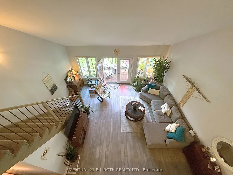181 Patterson Rd #UPPER LEVEL — Photo 11