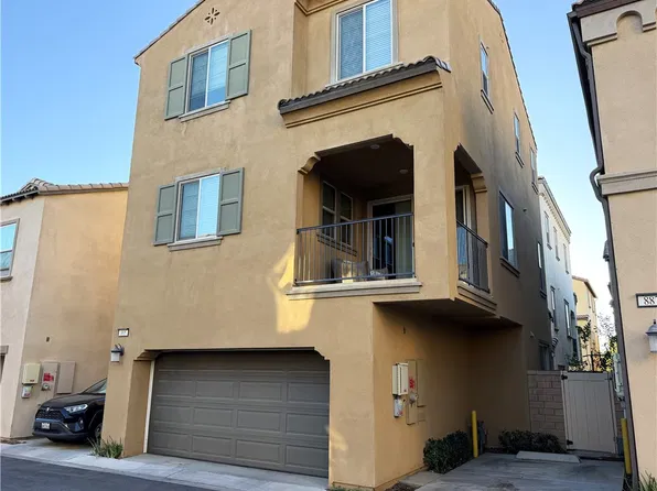 885 Pear Ct, Upland, CA 91786