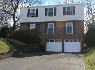516 Diablo Dr, Bethel Park, PA 15102