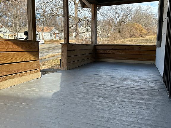 2nd image of 4417 Woodland Ave