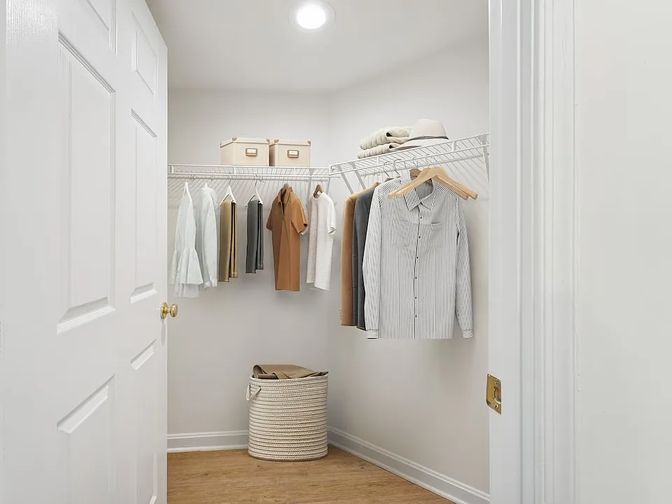 Walk-in closet