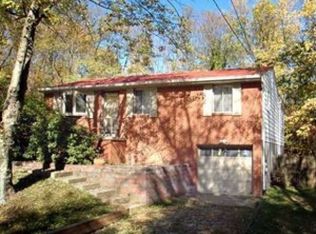 642 National Dr, Pittsburgh, PA 15235