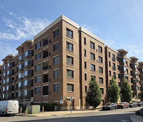 20 Avenue At Port Imperial Photo 1