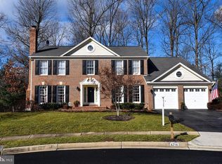 4714 Lewis Woods Ct, Chantilly, VA 20151