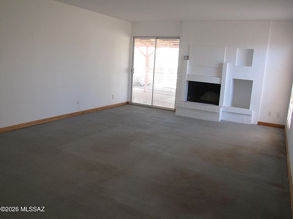 4th image of 325 N Flynn Jans Ct