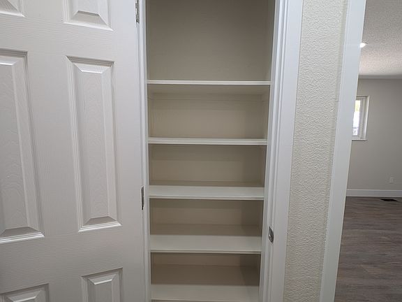 2nd image of 938 Camino Real Dr