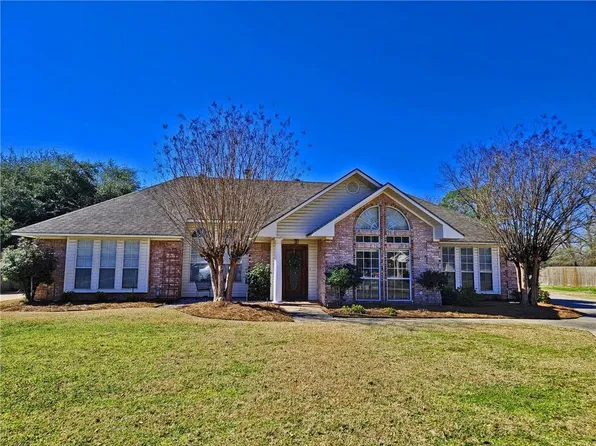 604 David Cir, Natchitoches, LA 71457