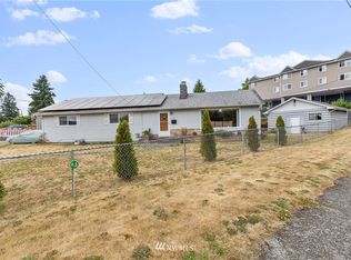 1074 Walnut St, Bremerton, WA 98310