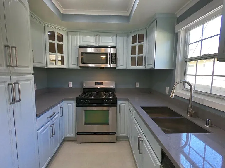 2553 N Lincoln St #2553 — Photo 4