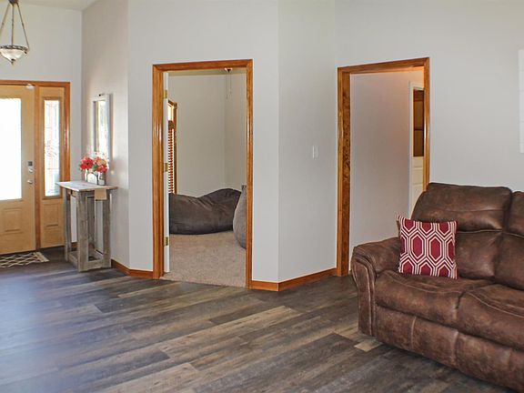 5th image of 1708 W Avenue G