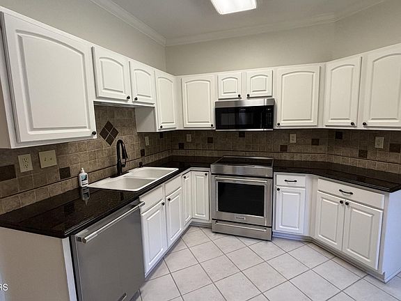 3rd image of 6120 Winter Garden Way