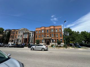 900 W Addison St APT 1, Chicago, IL 60613
