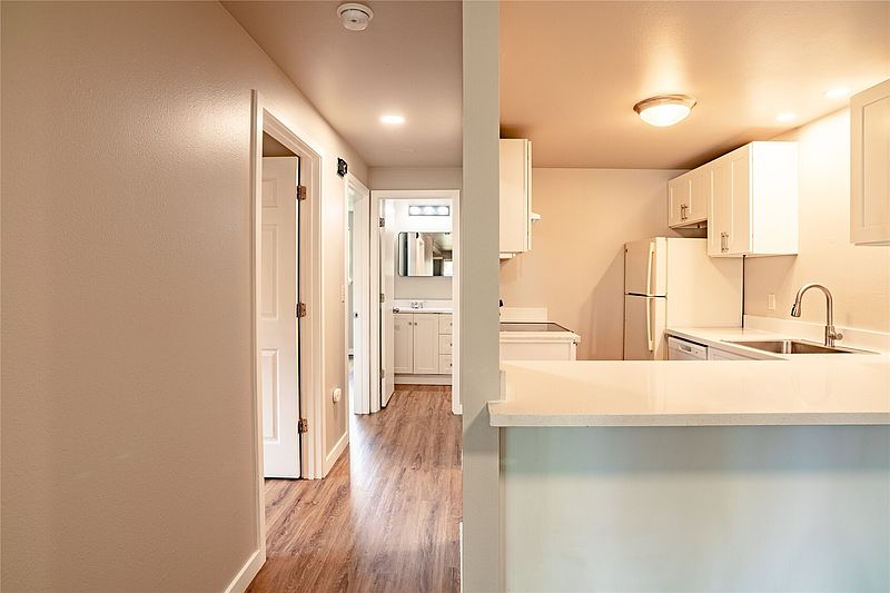 4th image of 15609 8th Avenue SW