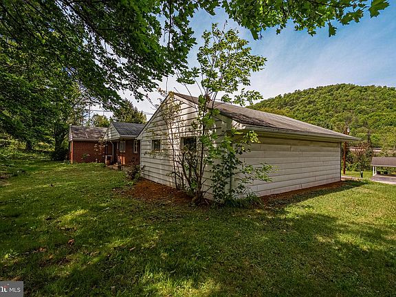 29th image of 1249 Braddock Rd