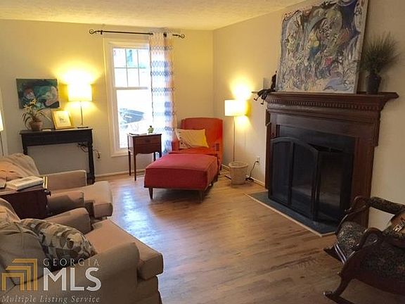 5th image of 9860 N Pond Cir #0