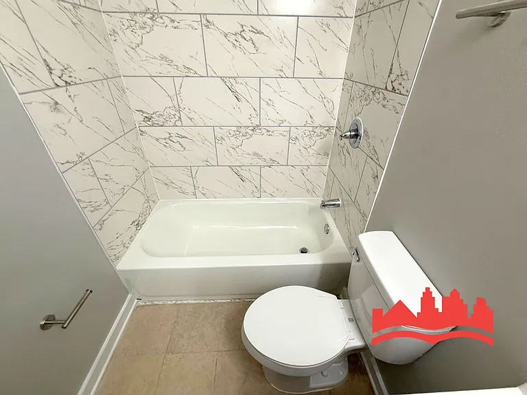 504 Elmfield Cv — Photo 16