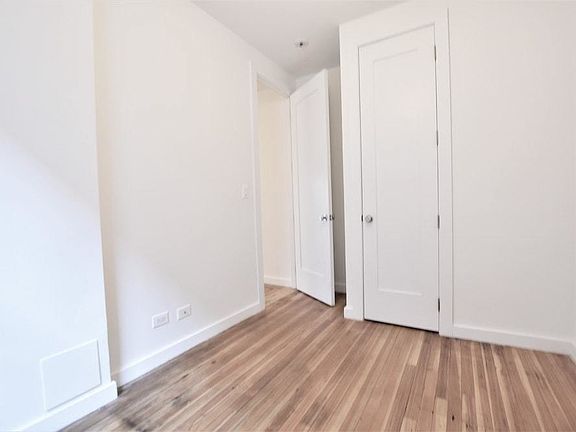 4th image of 256 Seaman Ave #C5