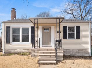 9425 Brenda Ave, Saint Louis, MO 63123