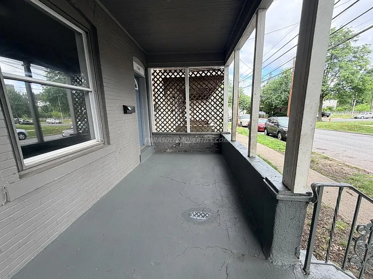1414 Linden St — Photo 3