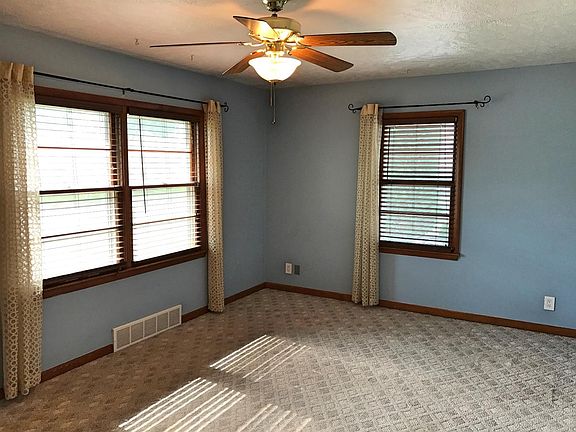 5th image of 2343 S 39th St