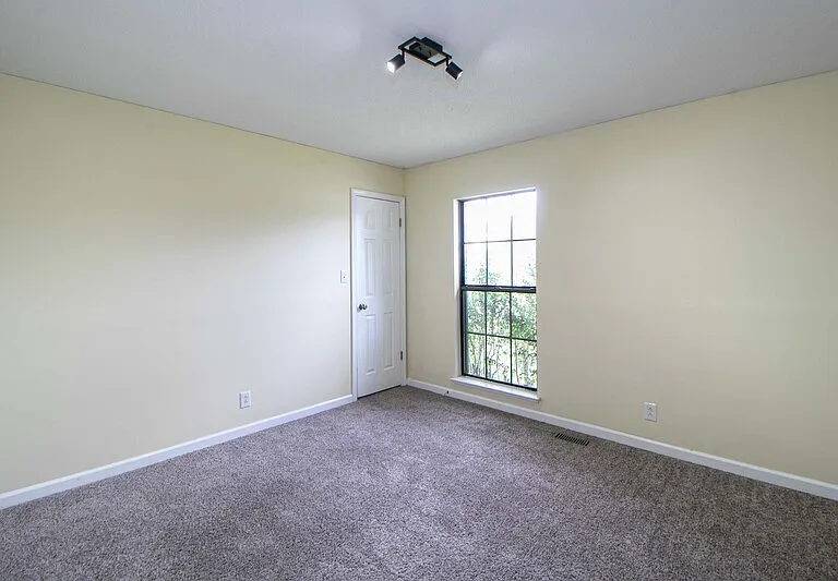 329 Northridge Dr — Photo 16