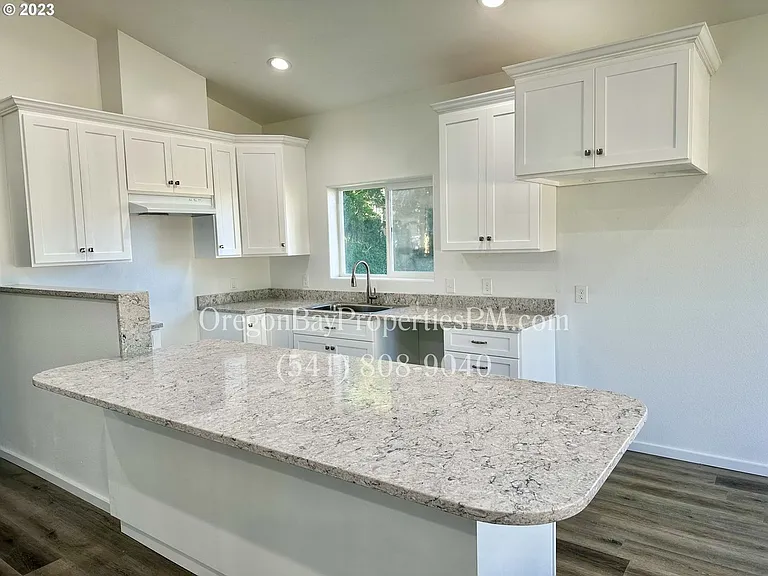 1656 Coos River Hwy — Photo 5