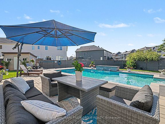 5th image of 336 Sweetfern Cres