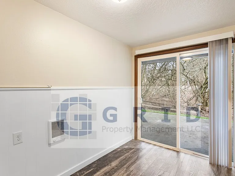 3213 SW Marigold St — Photo 9