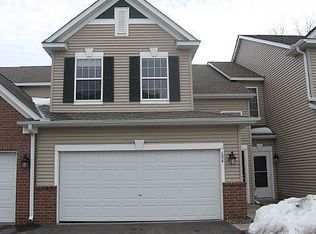 608 Village Pkwy, Circle Pines, MN 55014