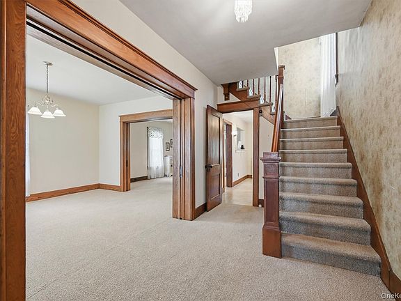 3rd image of 17 Kellogg Avenue