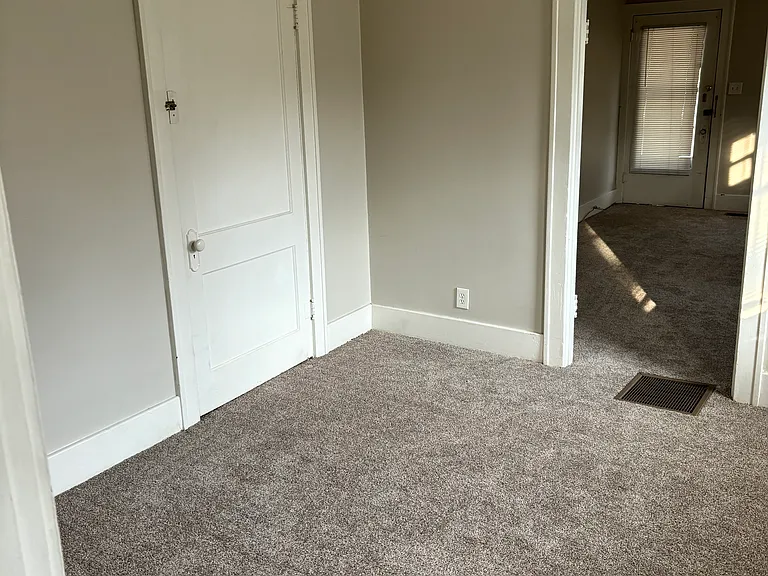 158 Linden Ln #1 — Photo 8