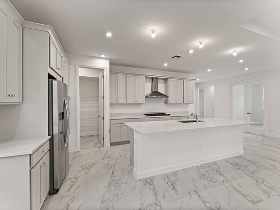 3rd image of 12040 SW Pantone Street