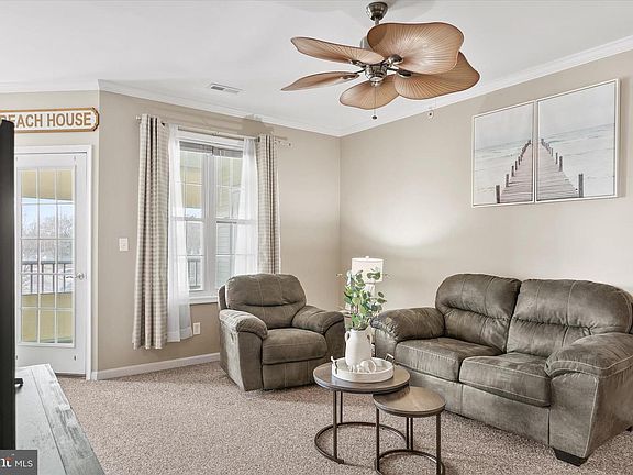 3rd image of 1400 Pebble Dr Unit 1424